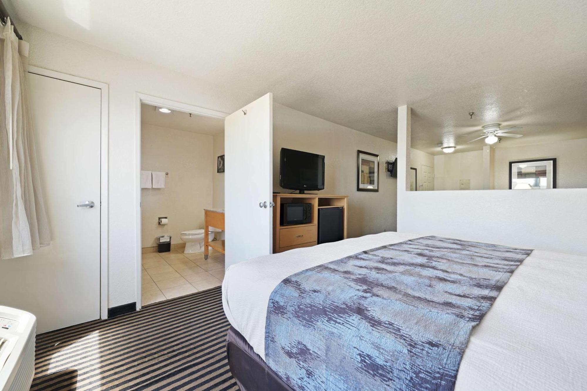 Best Western Plus Executive Inn & Suites Manteca Exterior photo