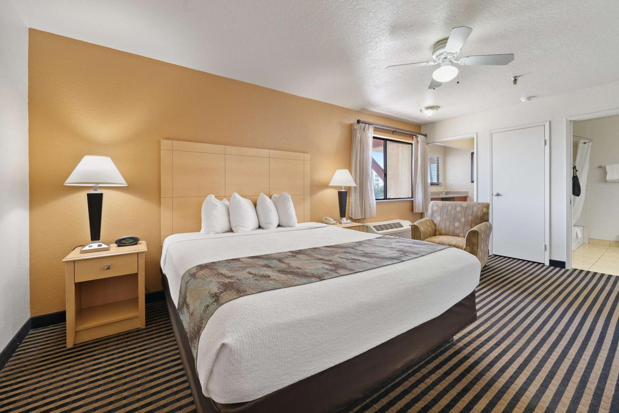 Best Western Plus Executive Inn & Suites Manteca Exterior photo