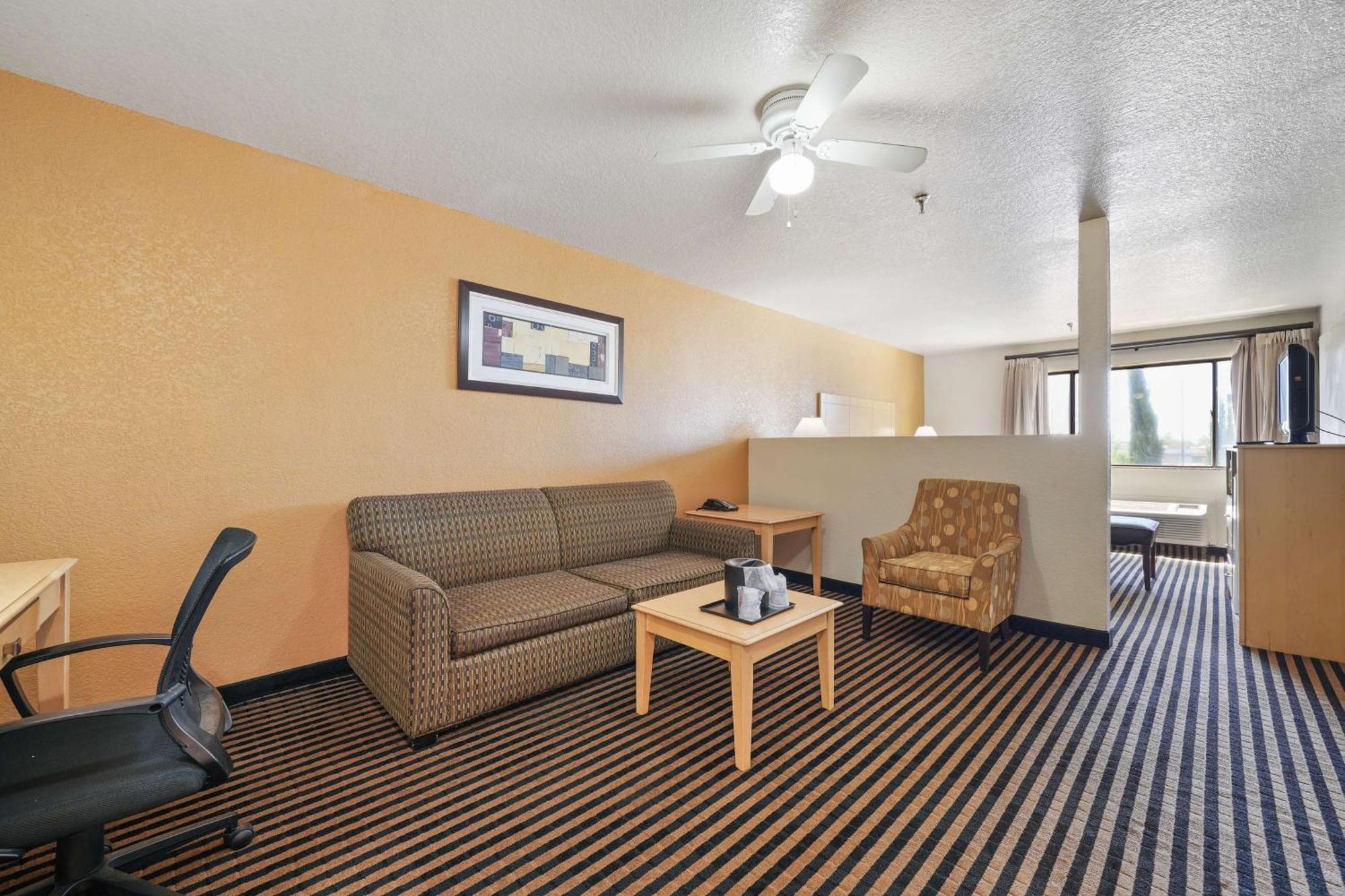 Best Western Plus Executive Inn & Suites Manteca Exterior photo